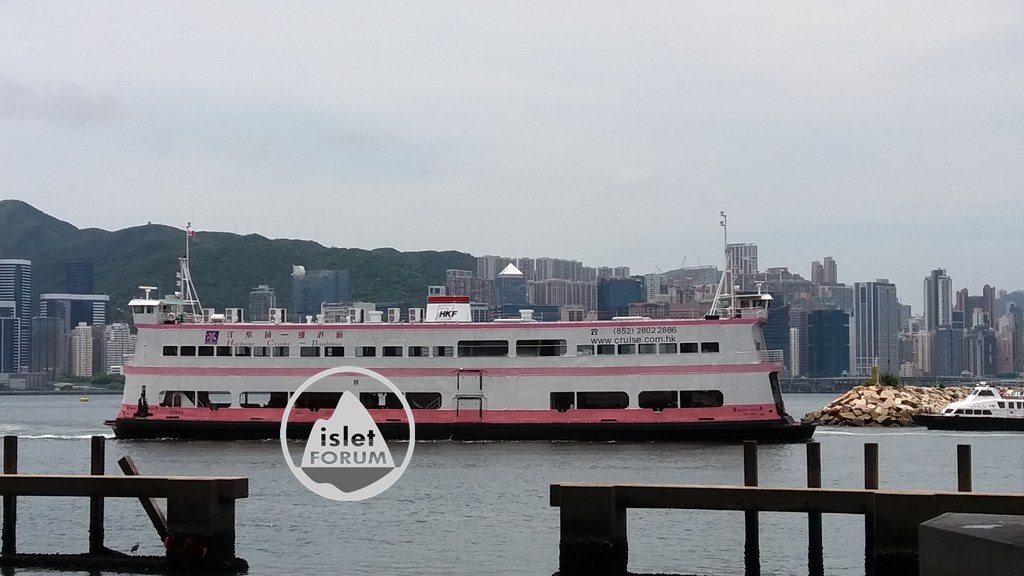油蔴地小輪hongkong and yaumatei ferry co (2).jpg