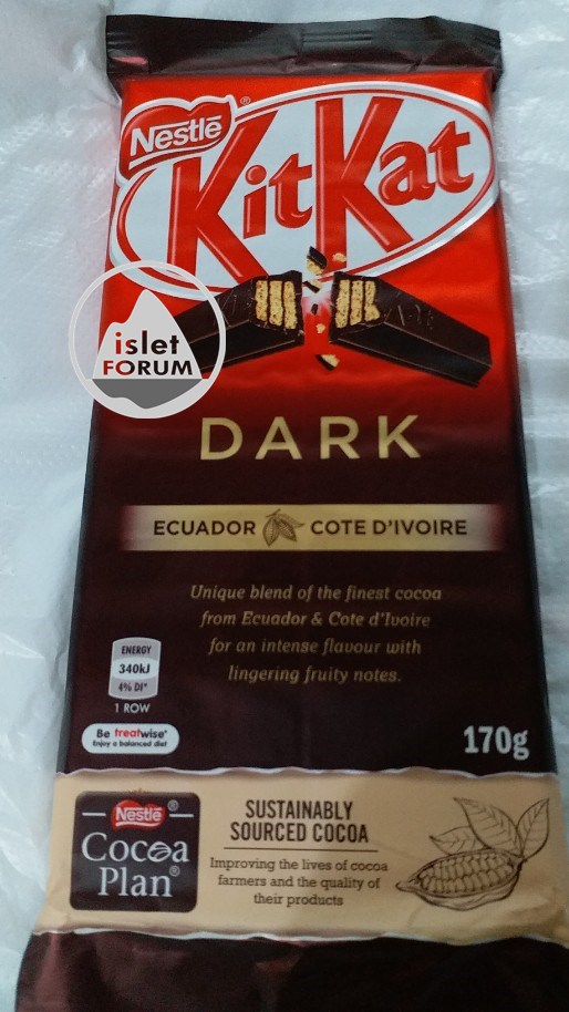 KitKat Dark／KitKat Cookies ＆ Cream (1).jpg