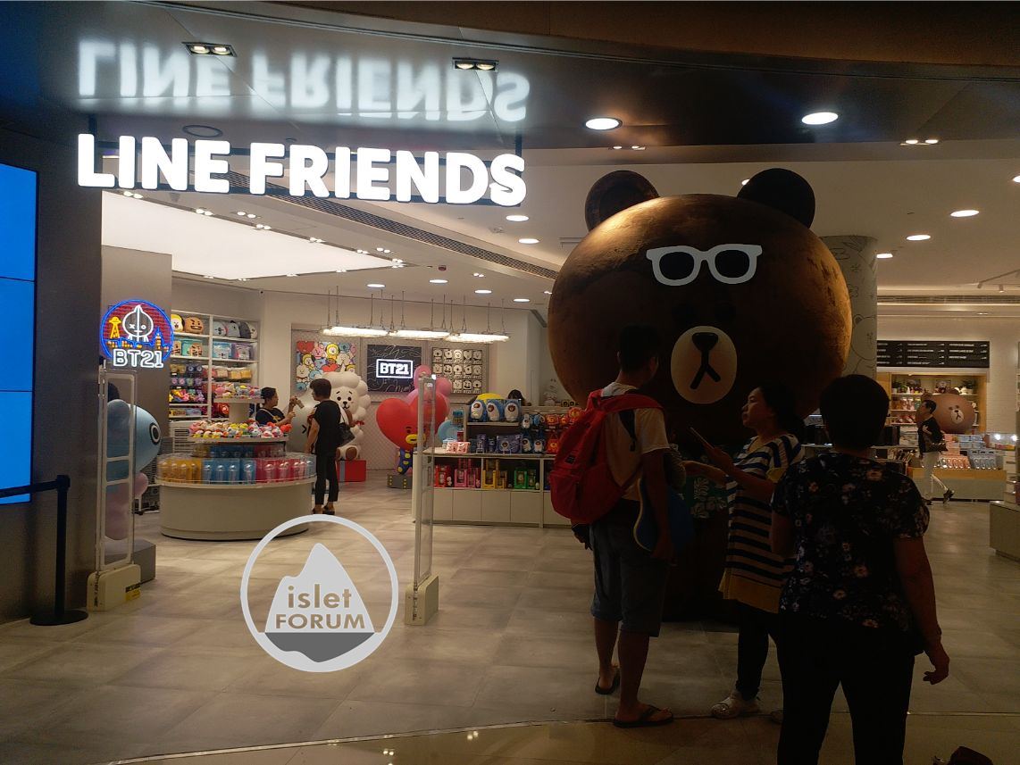 LINE FRIENDS Store (1).jpg