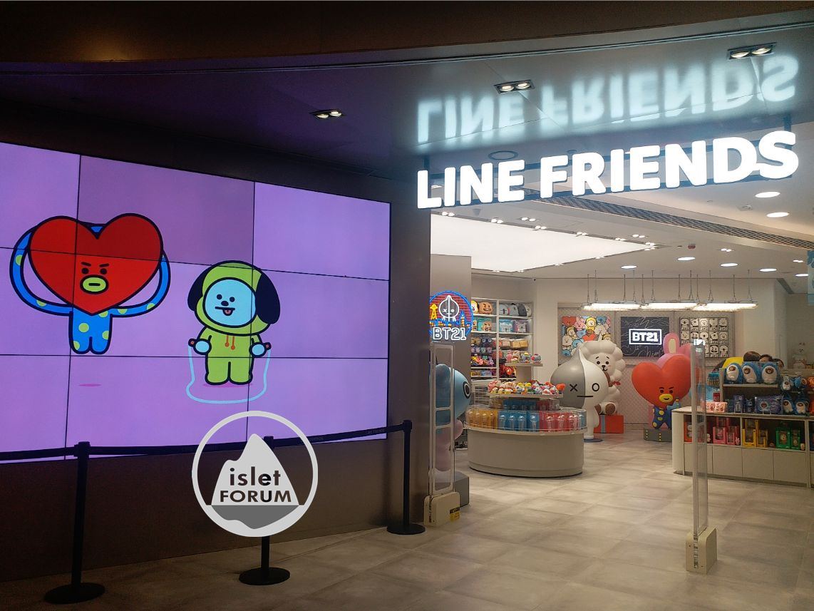 LINE FRIENDS Store (2).jpg