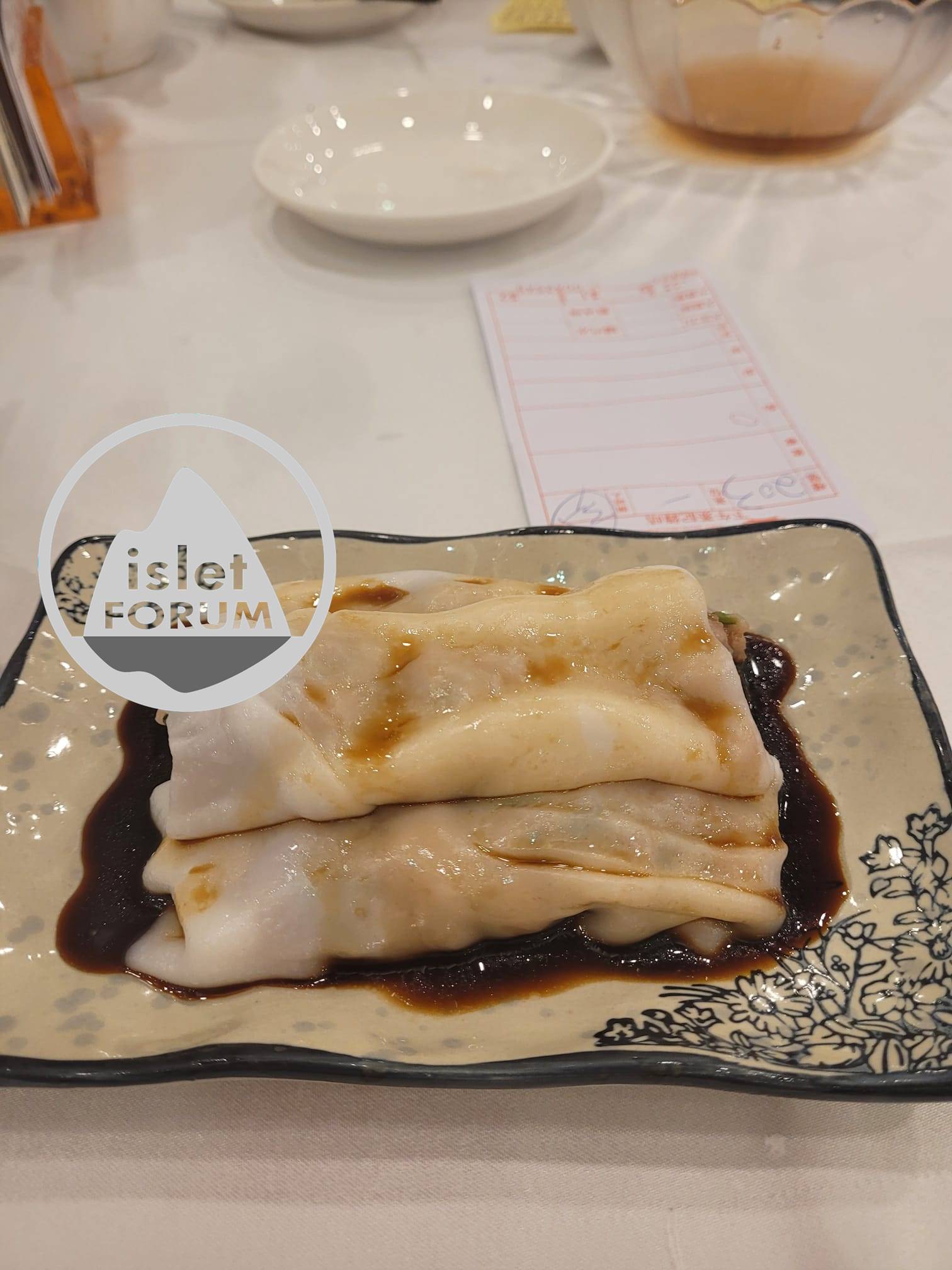廣東腸粉（steamed ricesheet roll）是一種廣東非常出名的小吃.jpg