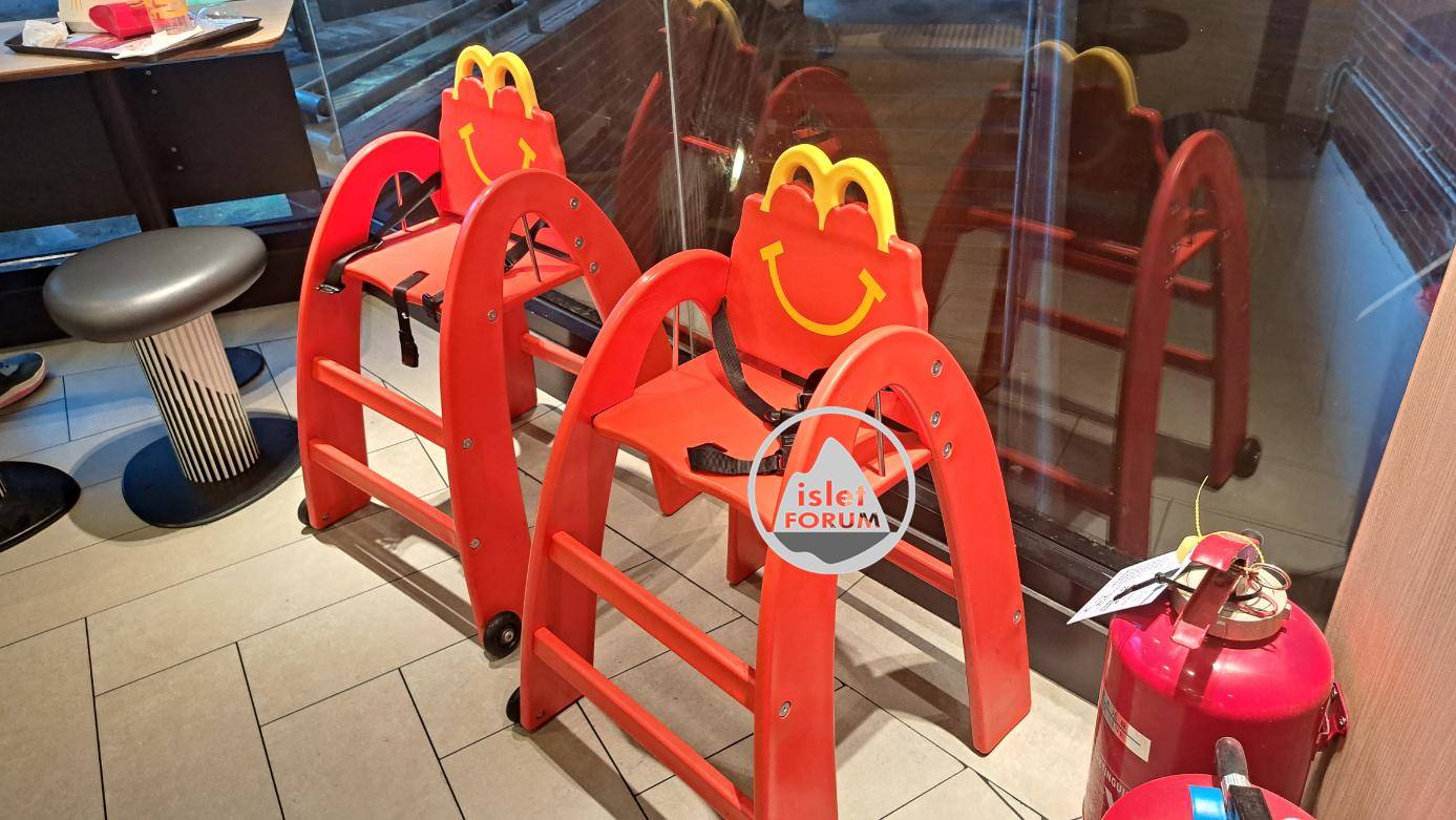 McDonald&#039;s children&#039;s chair 麥當勞兒童椅 (2).jpg