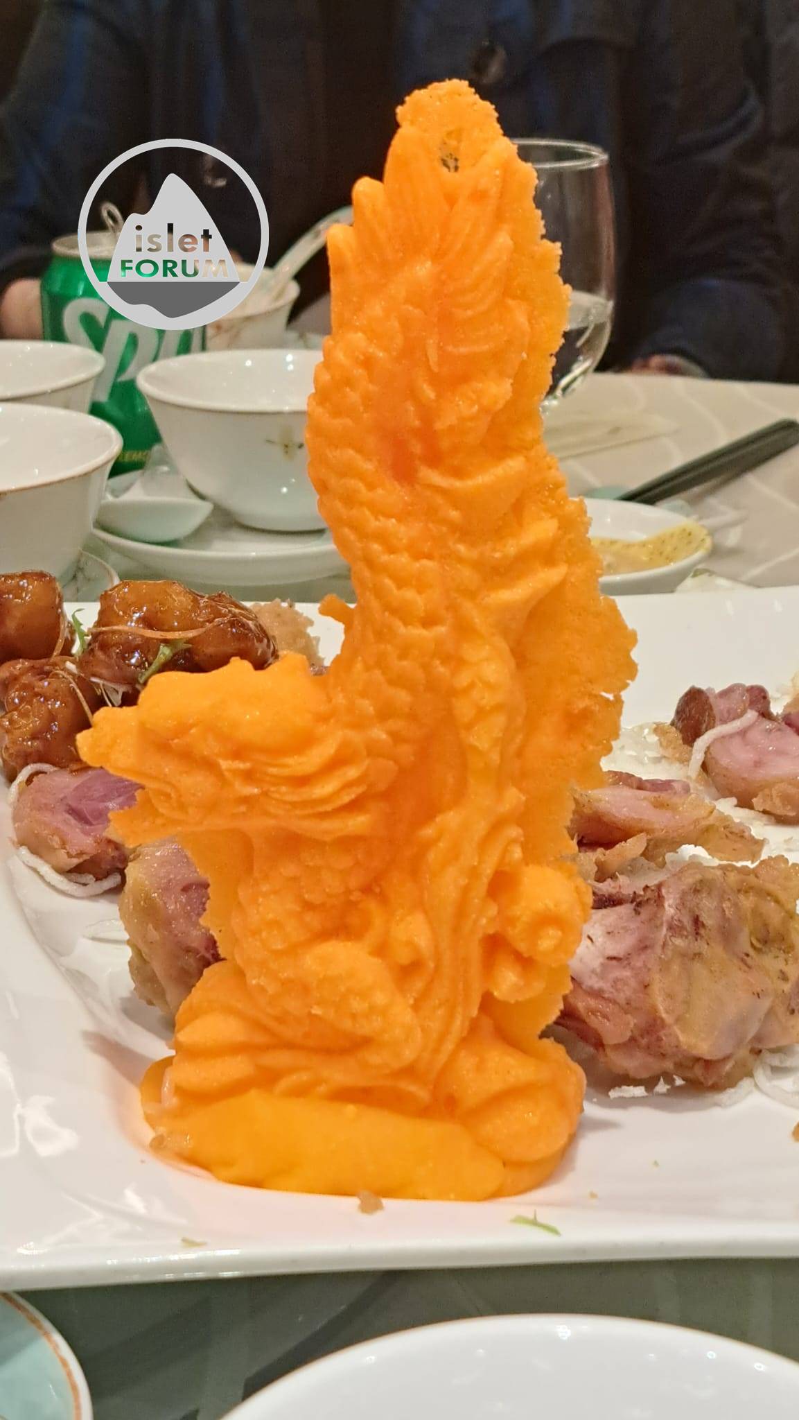 中菜宴會碟上裝飾。Plate decoration of a Chinese banquet (3).jpeg