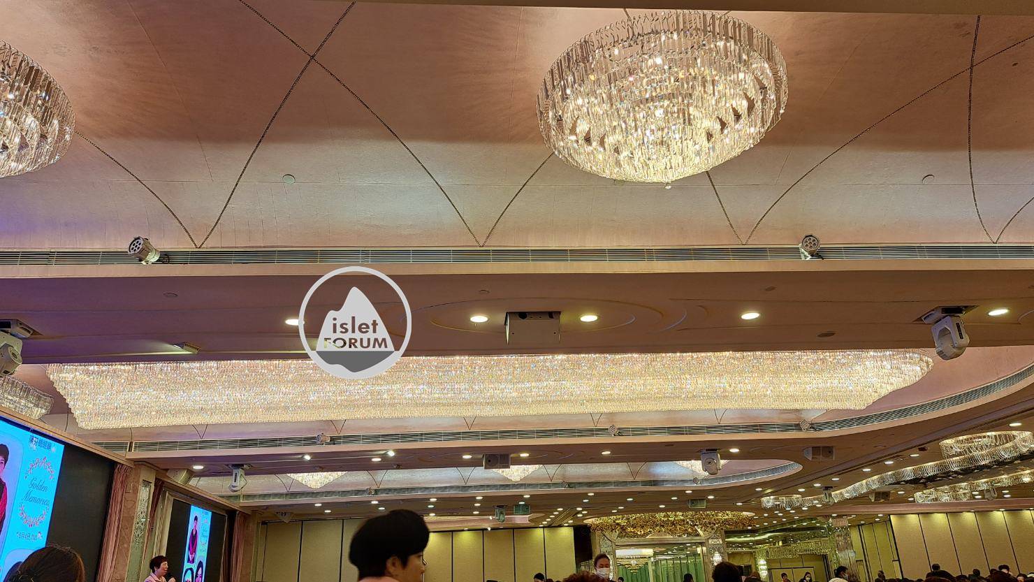 香港酒樓內的燈飾 Lighting in a restaurant in Hong Kong (2).jpg